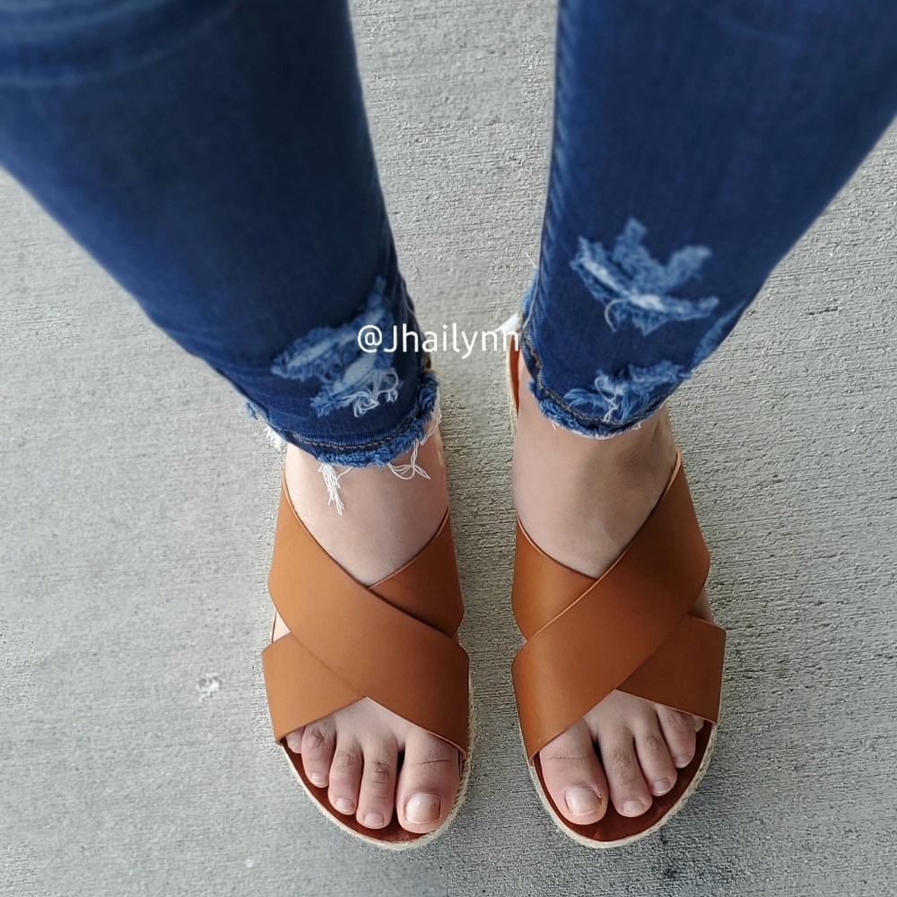 Cognac crisscross espadrille Sandal - Picture 6 of 7